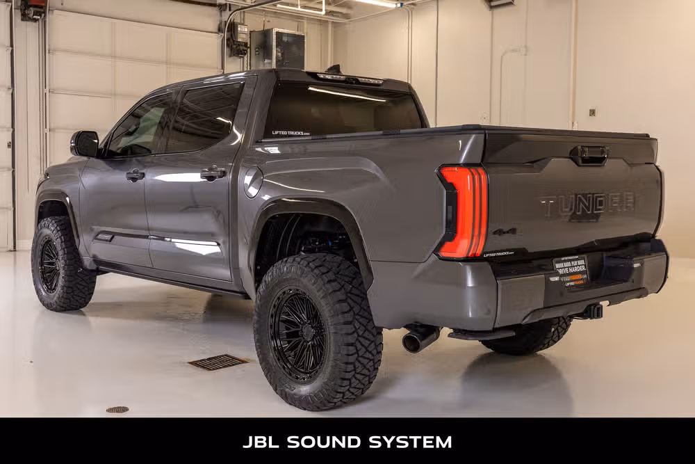 2023 Toyota Tundra Platinum HV CrewMax Image 7