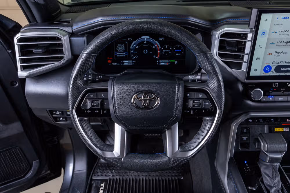 2023 Toyota Tundra Platinum HV CrewMax Image 19