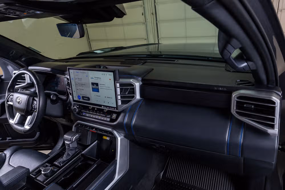 2023 Toyota Tundra Platinum HV CrewMax Image 18