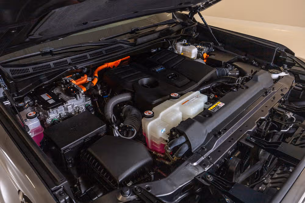 2023 Toyota Tundra Platinum HV CrewMax Image 42