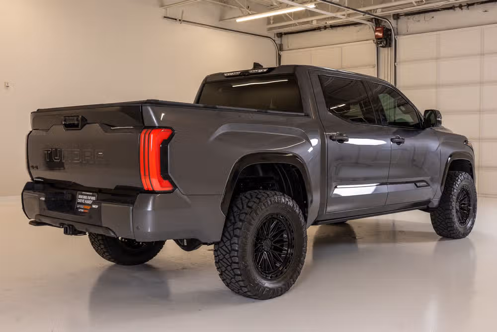 2023 Toyota Tundra Platinum HV CrewMax Image 10