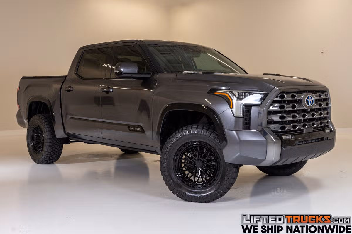 2023 Toyota Tundra Platinum HV CrewMax