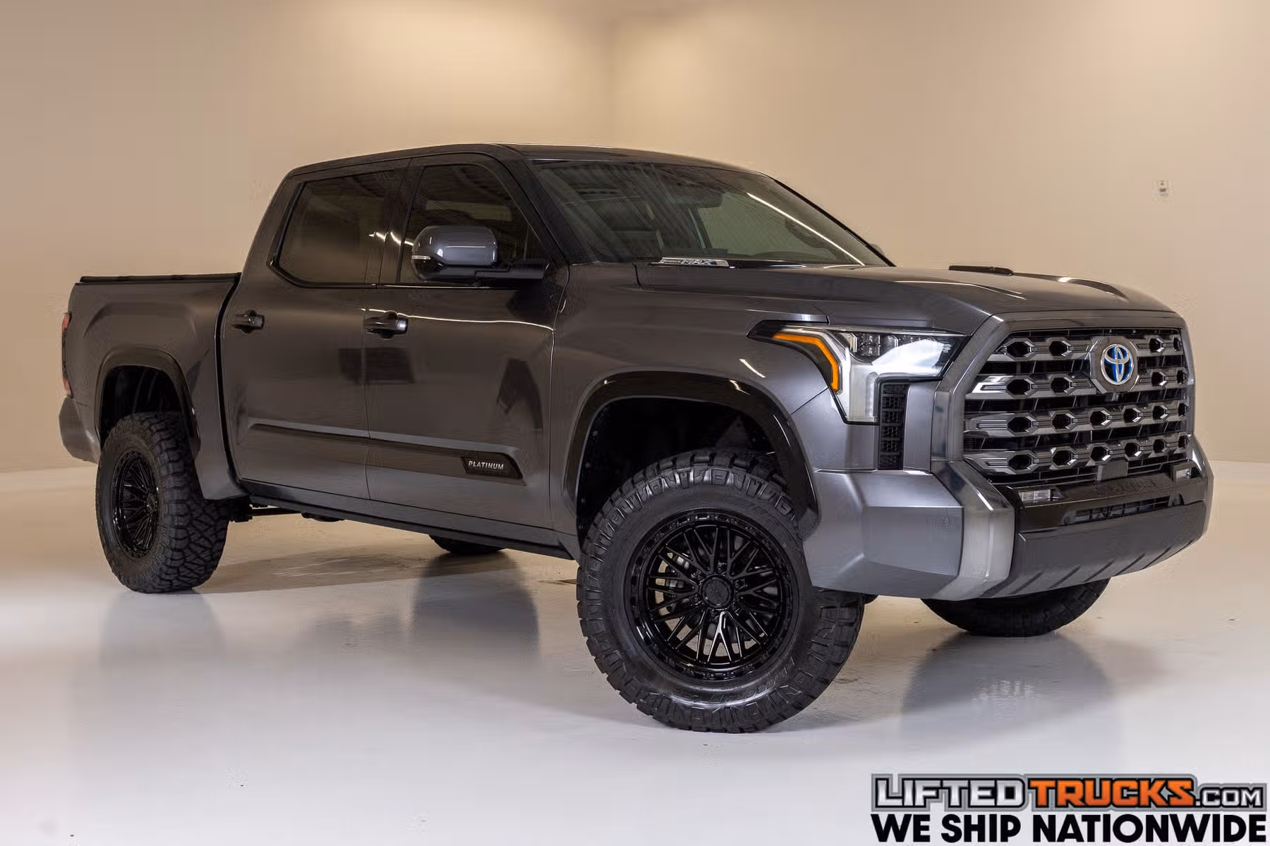 2023 Toyota Tundra Platinum HV CrewMax Image 1