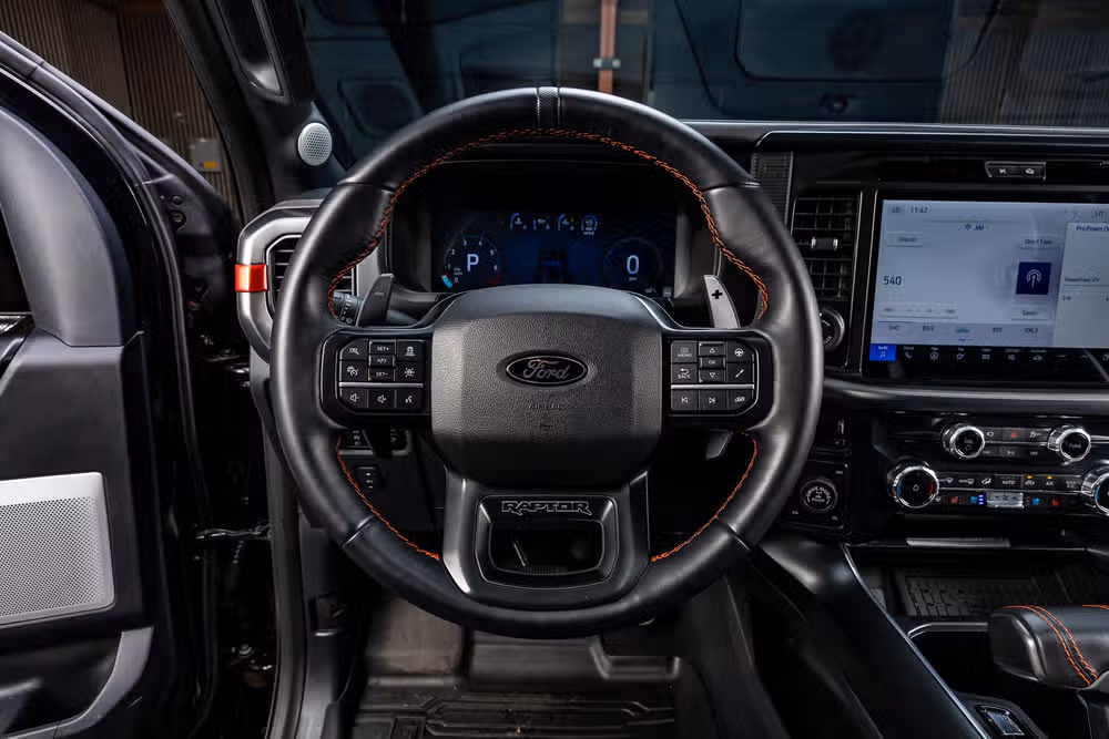 2025 Ford F-150 Raptor SuperCrew Image 19