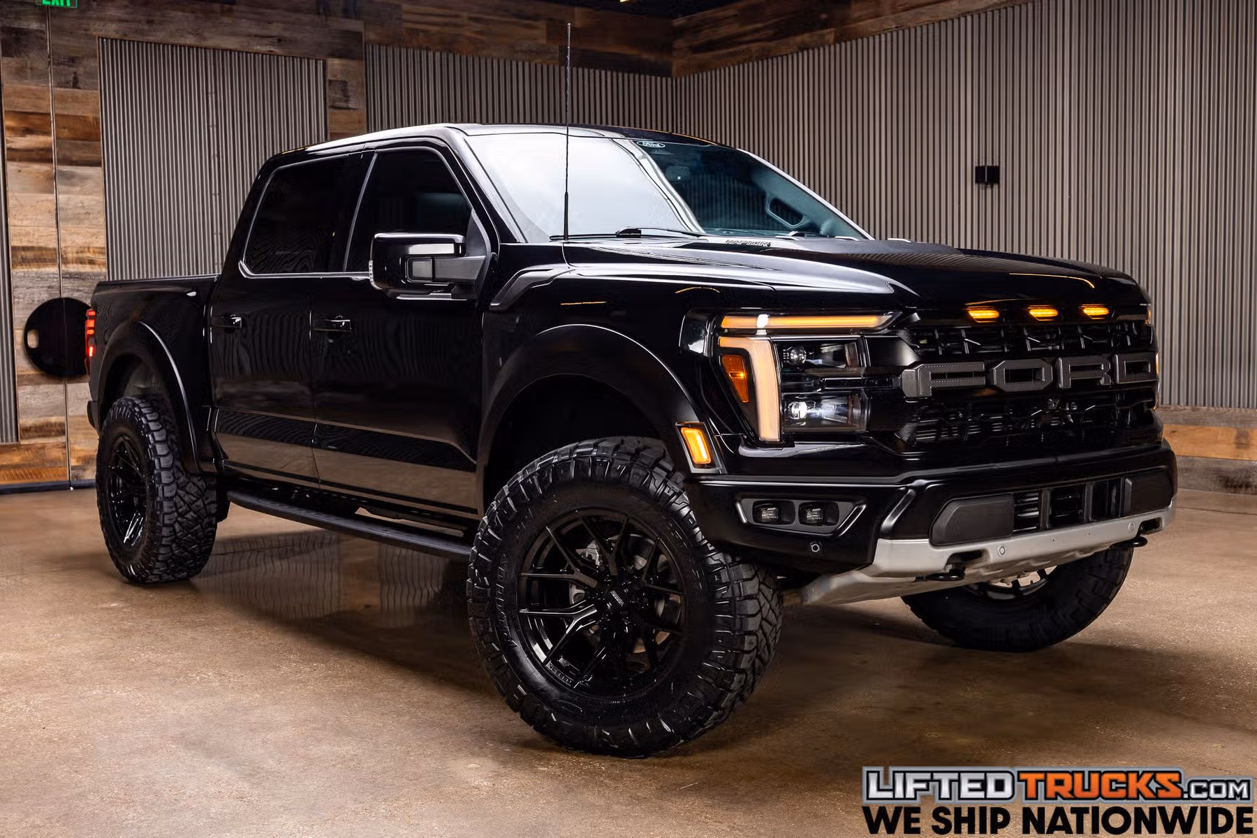 2025 Ford F-150 Raptor SuperCrew Image 1