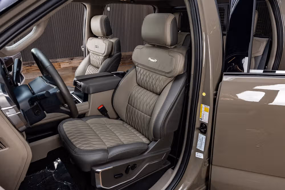 2026 Ford F-250 Super Duty Platinum Plus Crew Cab Image 30