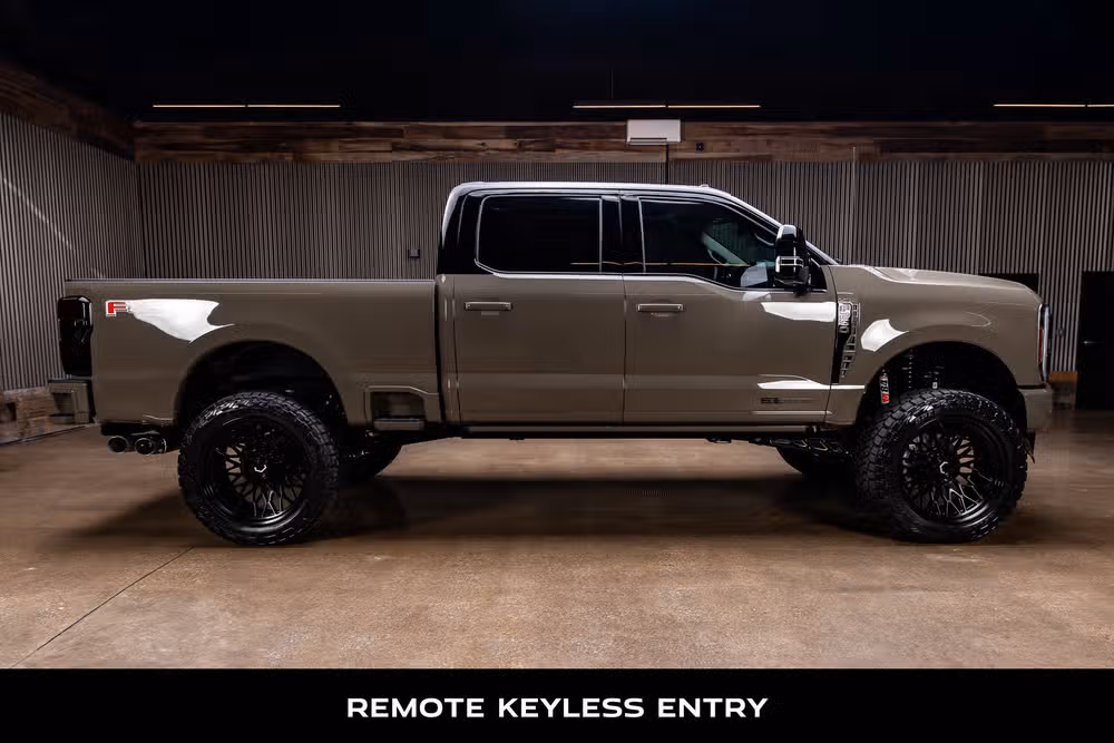 2026 Ford F-250 Super Duty Platinum Plus Crew Cab Image 11
