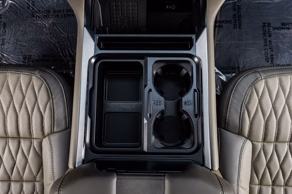 2026 Ford F-250 Super Duty Platinum Plus Crew Cab Image 28