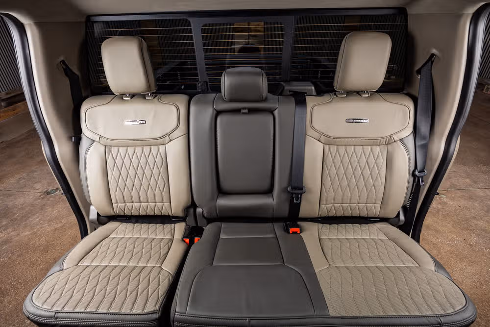 2026 Ford F-250 Super Duty Platinum Plus Crew Cab Image 36