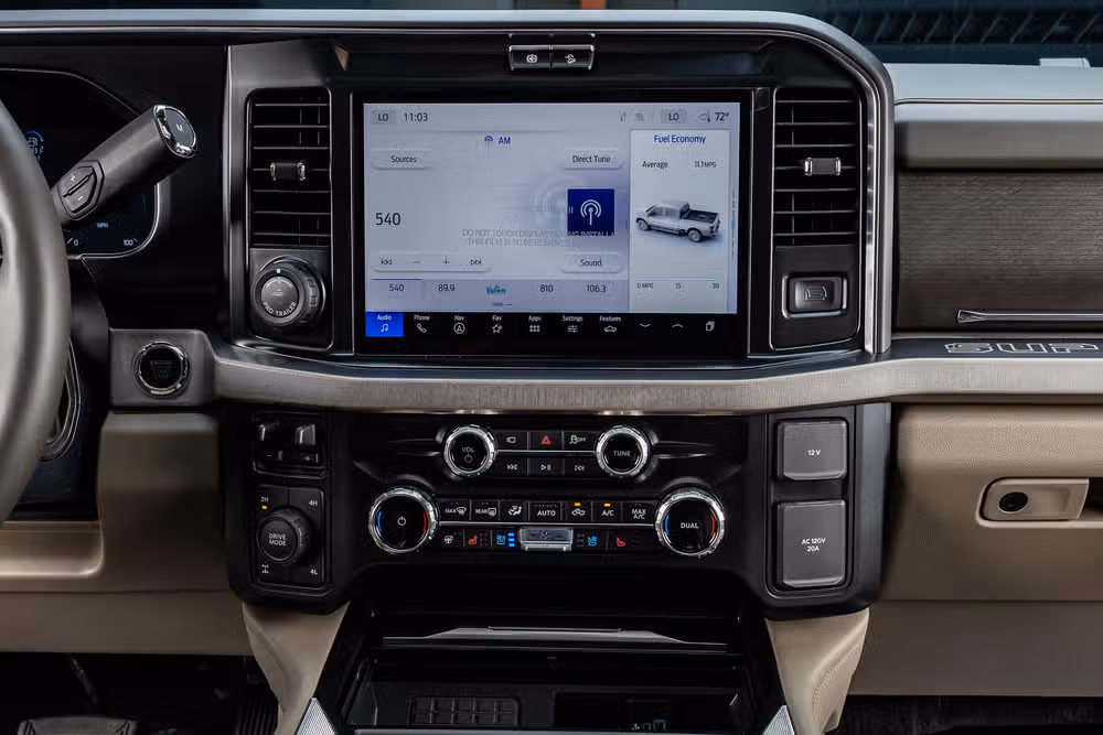 2026 Ford F-250 Super Duty Platinum Plus Crew Cab Image 24