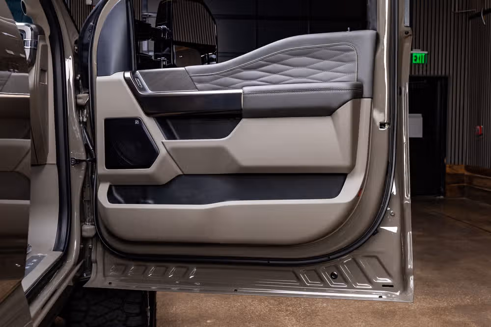2026 Ford F-250 Super Duty Platinum Plus Crew Cab Image 38