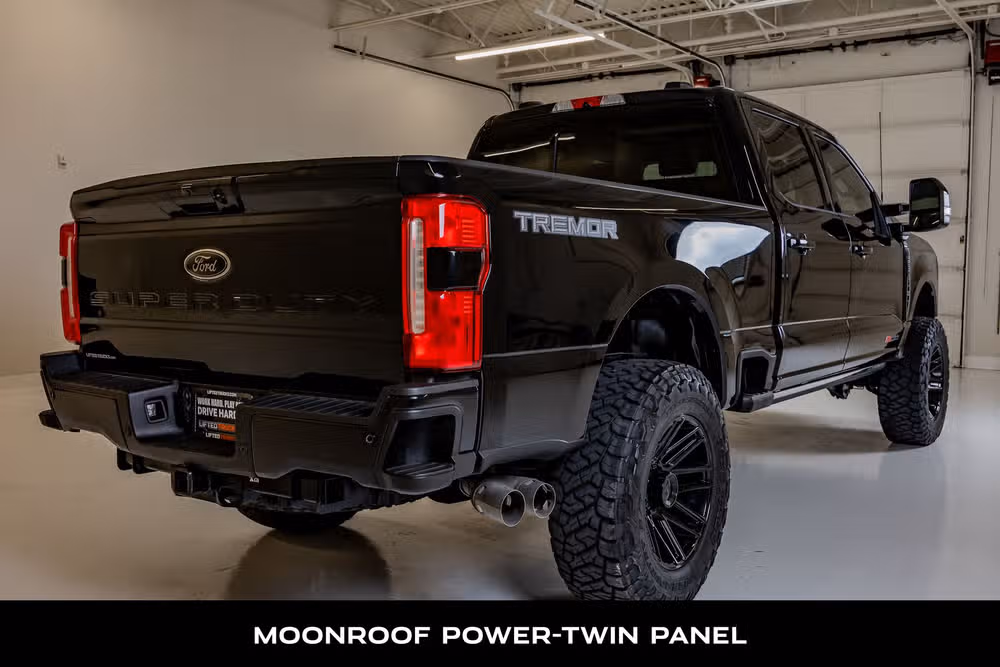 2025 Ford F-250 Super Duty Lariat Crew Cab Image 10