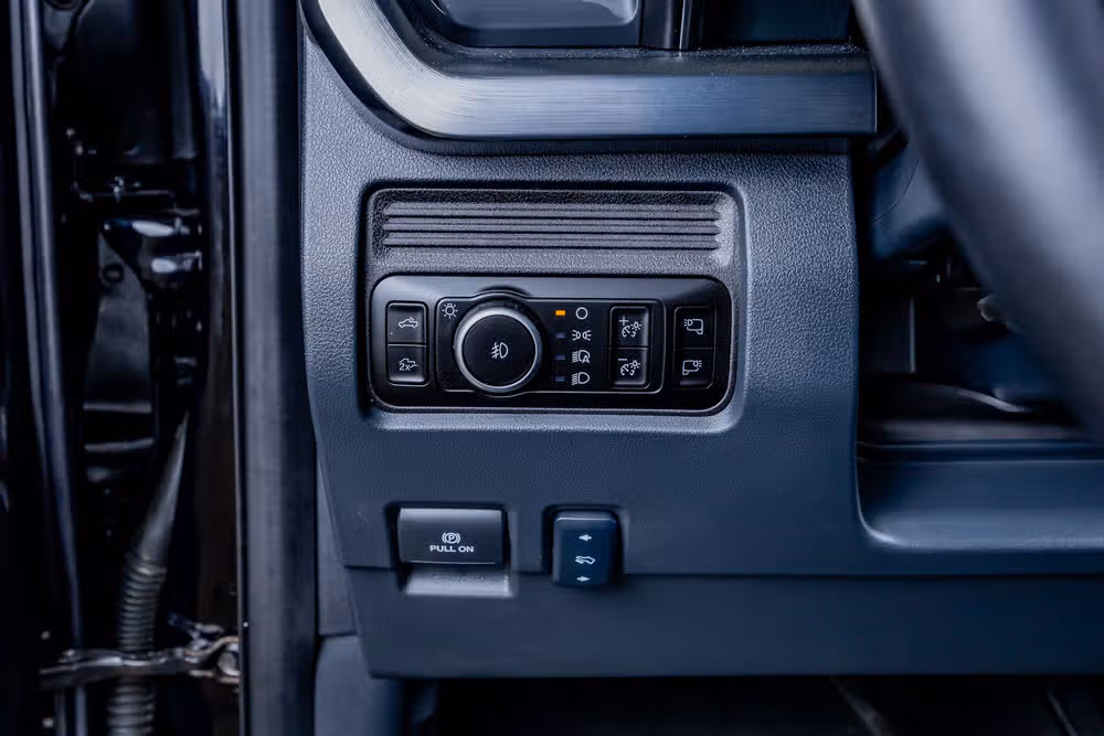 2025 Ford F-250 Super Duty Lariat Crew Cab Image 22