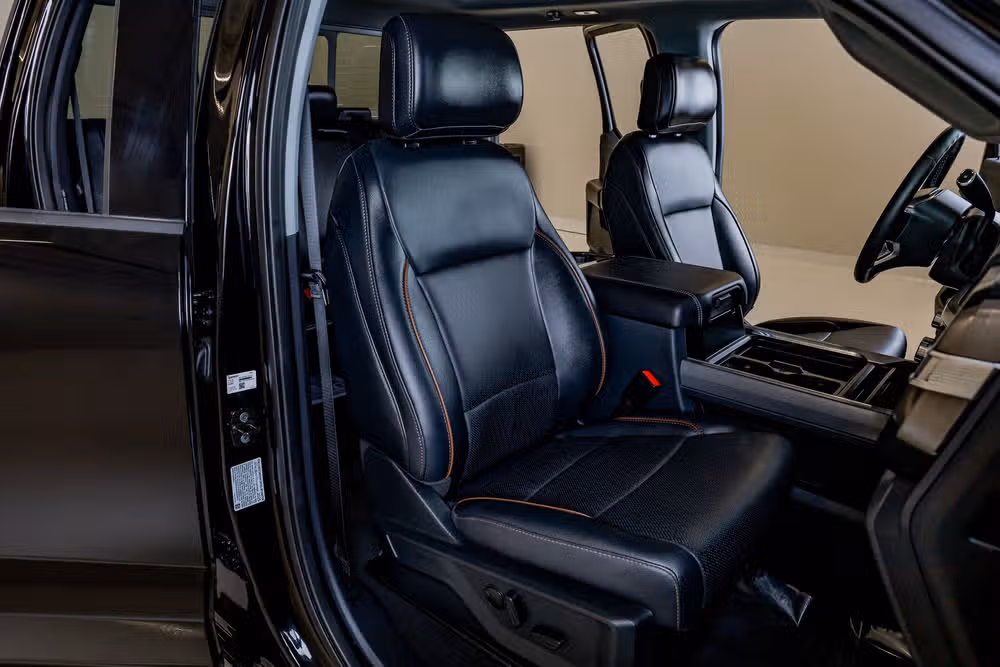 2025 Ford F-250 Super Duty Lariat Crew Cab Image 33