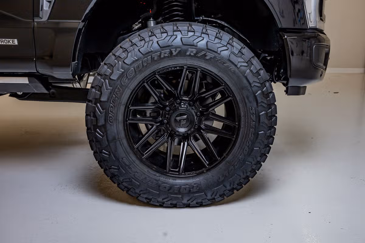 2025 Ford F-250 Super Duty Lariat Crew Cab