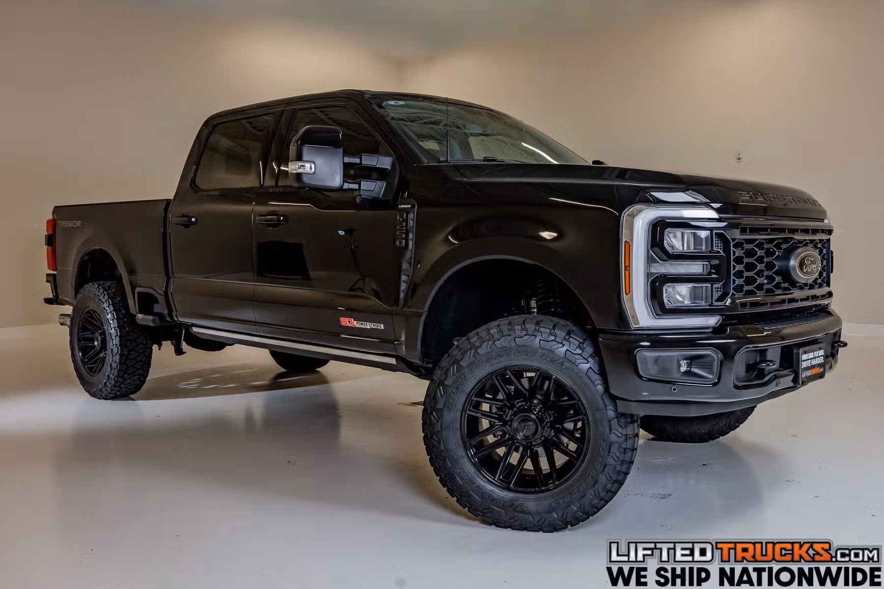 2025 Ford F-250 Super Duty Lariat Crew Cab Image 1