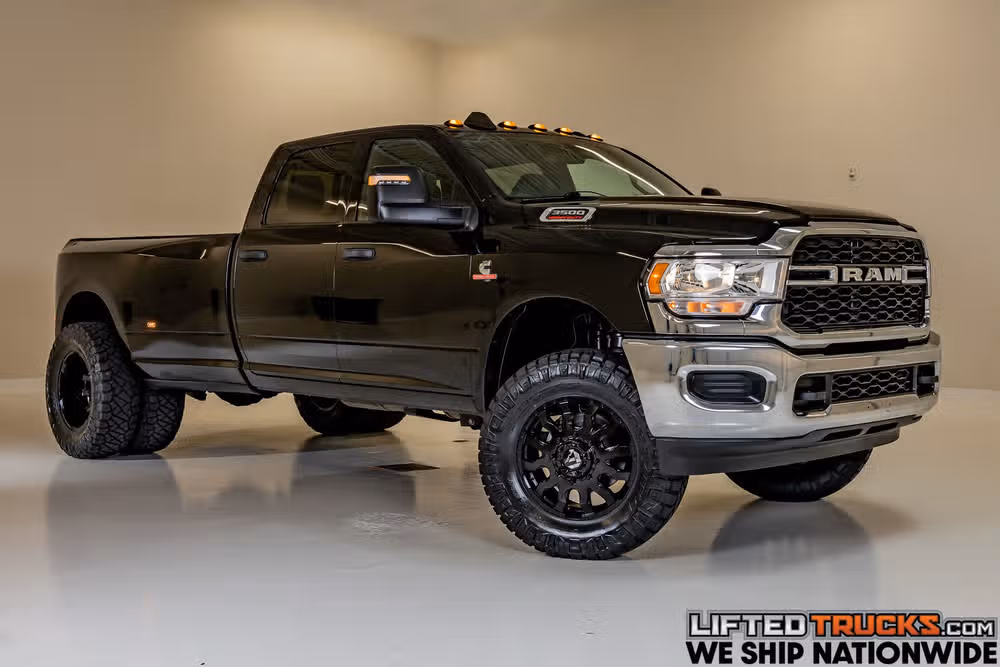 2024 Ram 3500 Tradesman Crew Cab Image 1