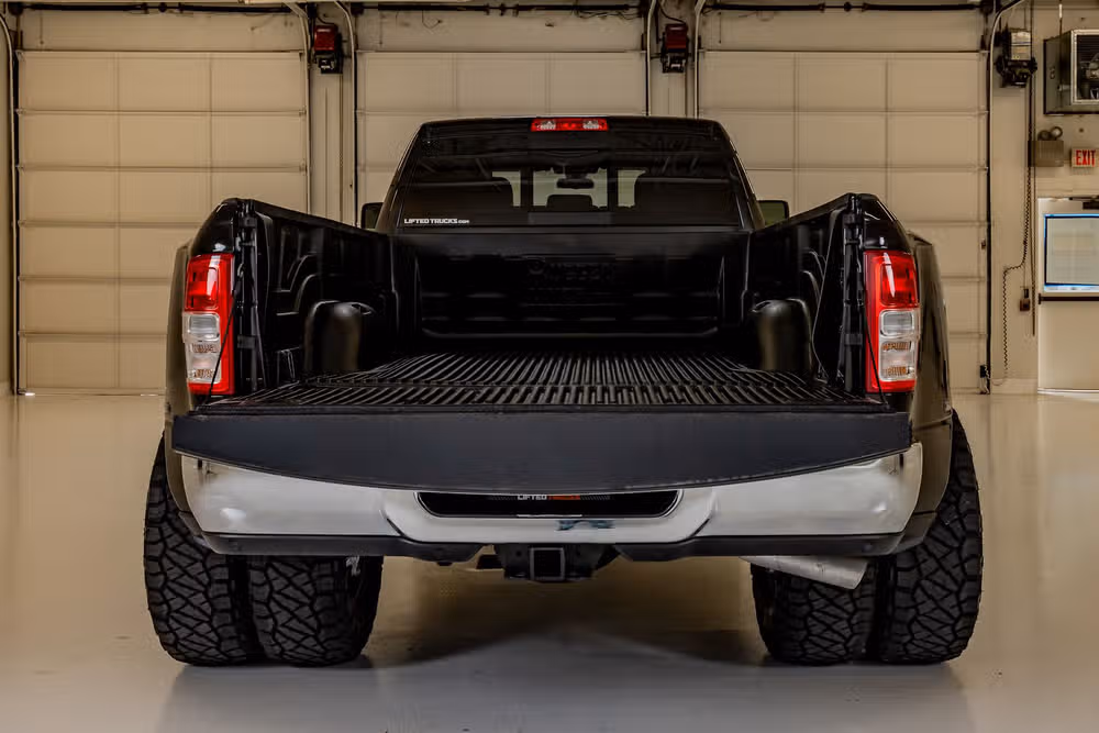 2024 Ram 3500 Tradesman Crew Cab Image 9