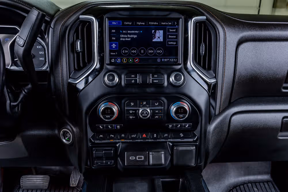 2020 GMC Sierra 1500 AT4 Black Widow Crew Cab Image 23
