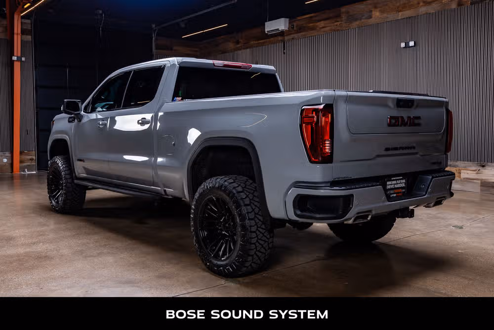 2024 GMC Sierra 1500 AT4 Crew Cab Image 7