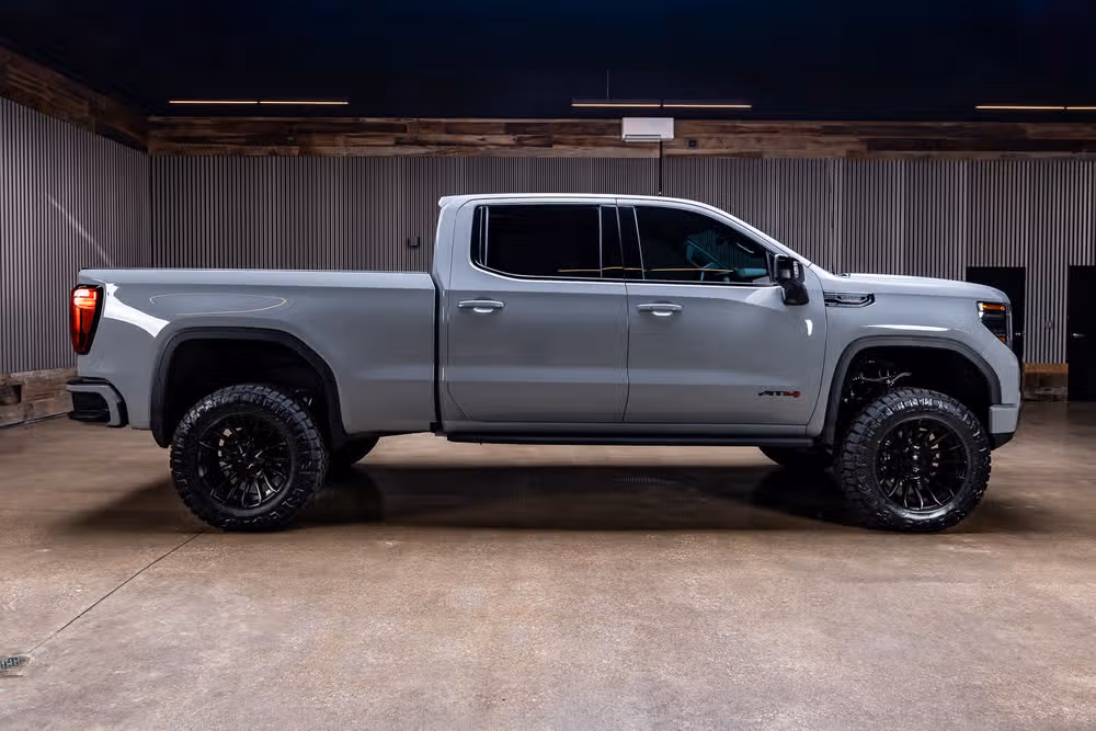 2024 GMC Sierra 1500 AT4 Crew Cab Image 11