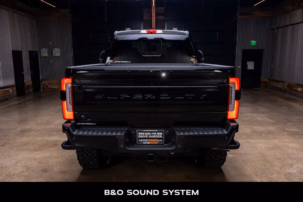 2026 Ford F-250 Super Duty Platinum Crew Cab Image 8