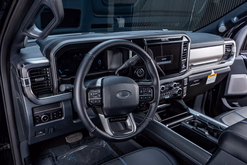 2026 Ford F-250 Super Duty Platinum Crew Cab Image 17