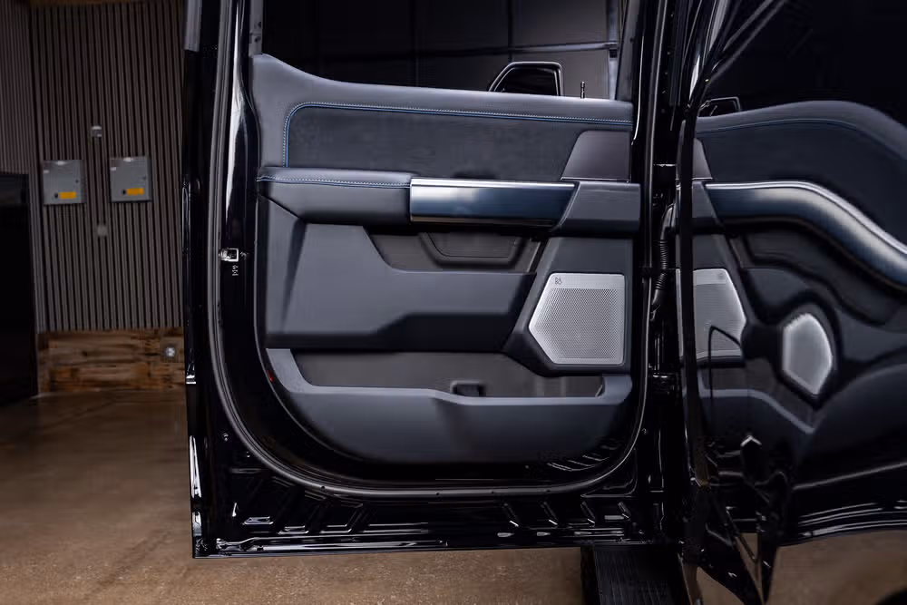 2026 Ford F-250 Super Duty Platinum Crew Cab Image 39