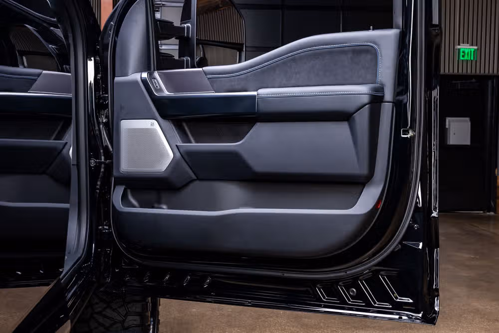 2026 Ford F-250 Super Duty Platinum Crew Cab Image 38