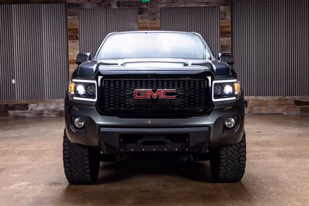 2017 GMC Canyon SLT Crew Cab Image 2