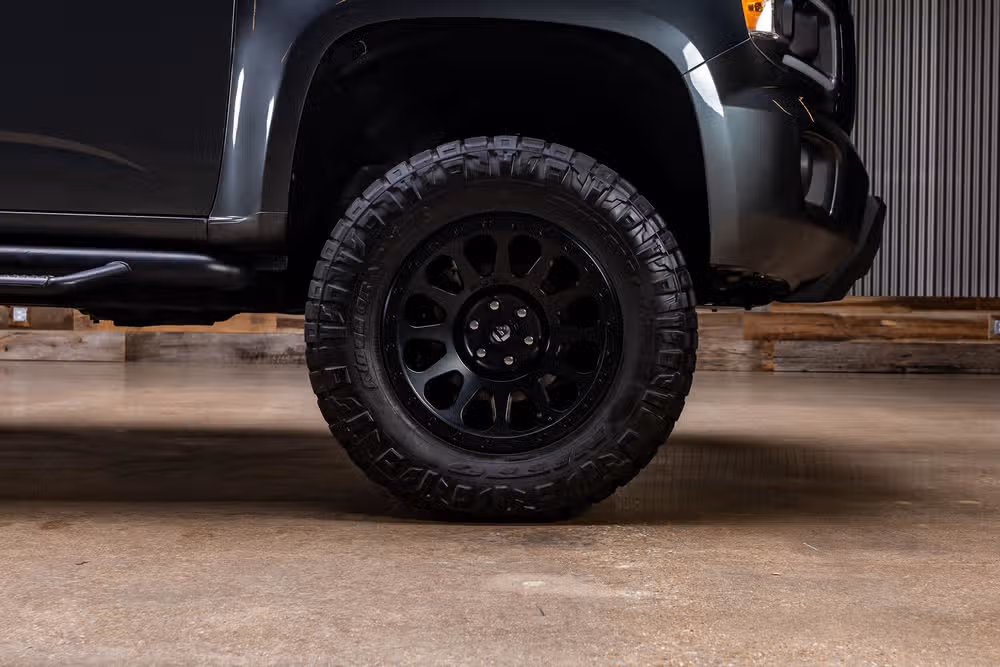 2017 GMC Canyon SLT Crew Cab Image 11