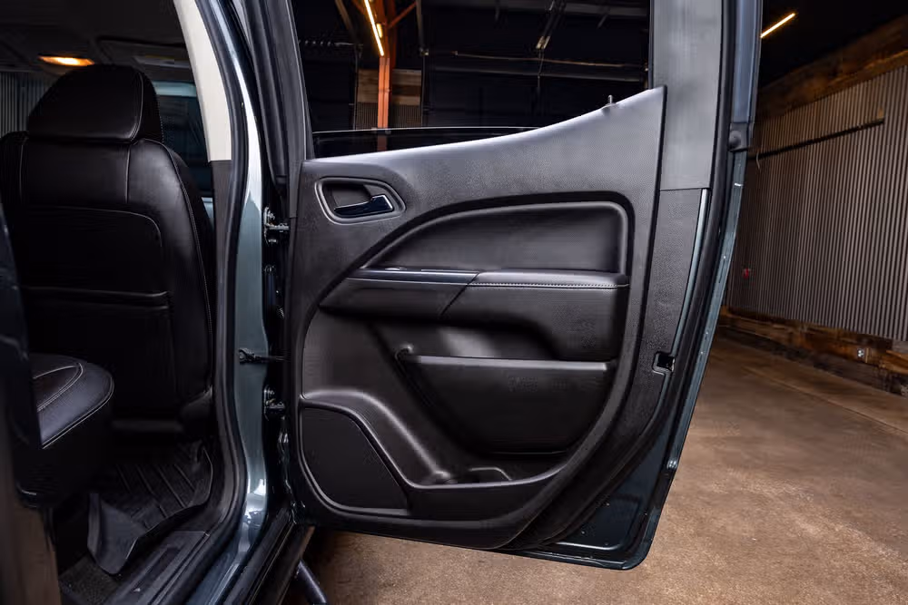 2017 GMC Canyon SLT Crew Cab Image 37