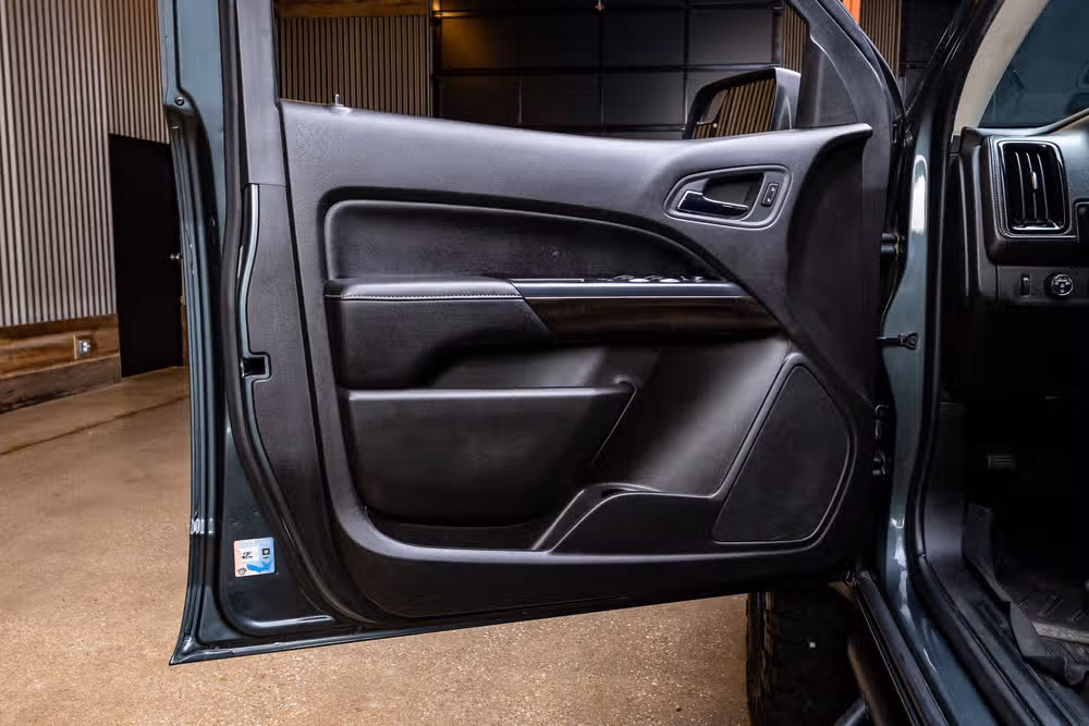2017 GMC Canyon SLT Crew Cab Image 34