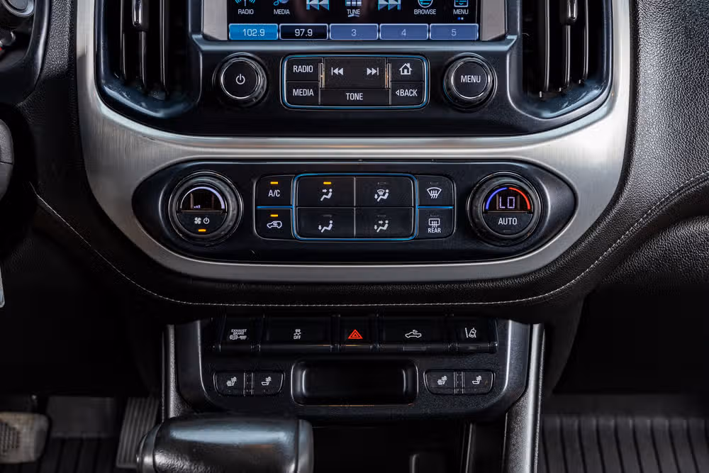 2017 GMC Canyon SLT Crew Cab Image 24