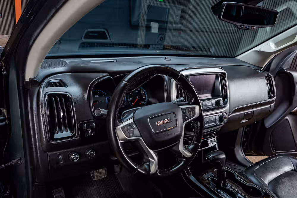 2017 GMC Canyon SLT Crew Cab Image 16
