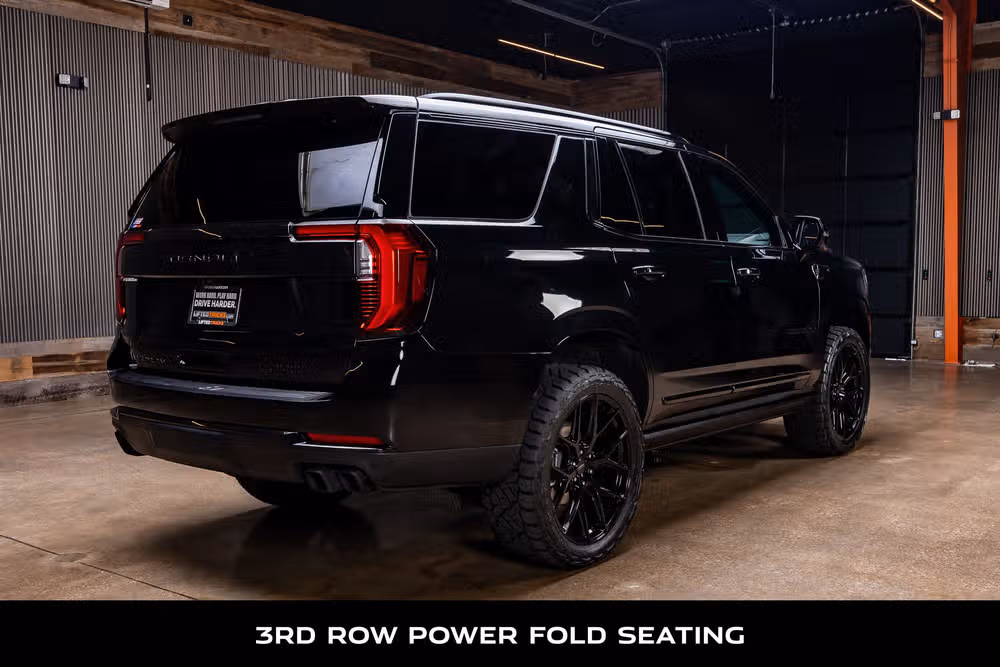 2025 GMC Yukon Denali Ultimate Image 10