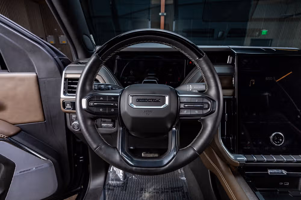 2025 GMC Yukon Denali Ultimate Image 19