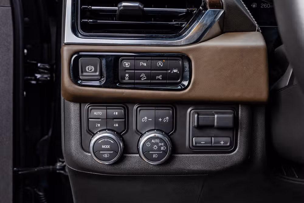 2025 GMC Yukon Denali Ultimate Image 22