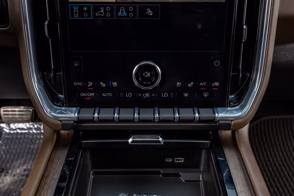 2025 GMC Yukon Denali Ultimate Image 27