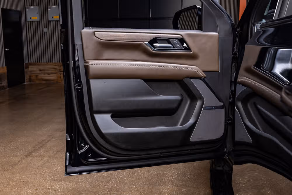 2025 GMC Yukon Denali Ultimate Image 38