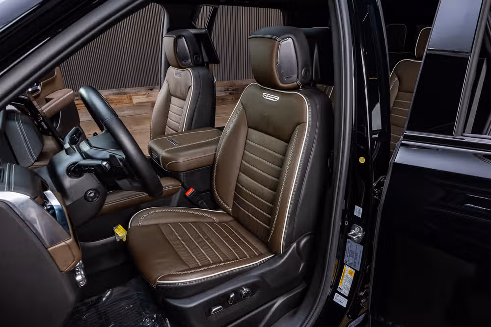 2025 GMC Yukon Denali Ultimate Image 30