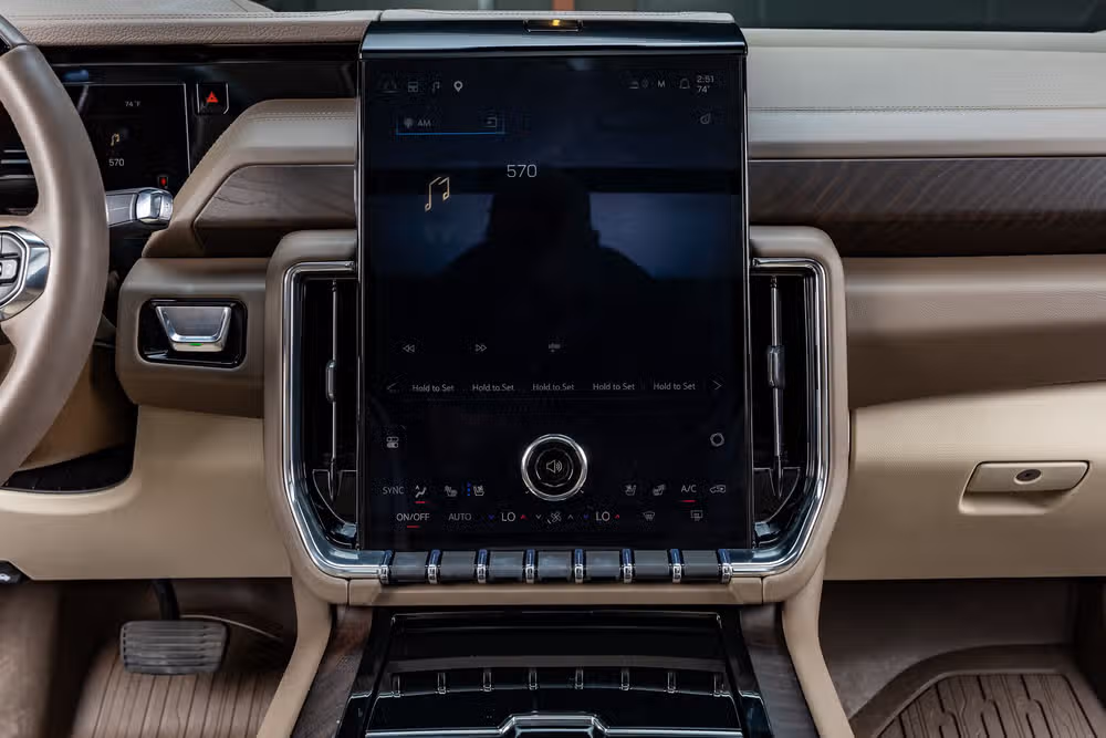 2026 GMC Yukon Denali Image 24