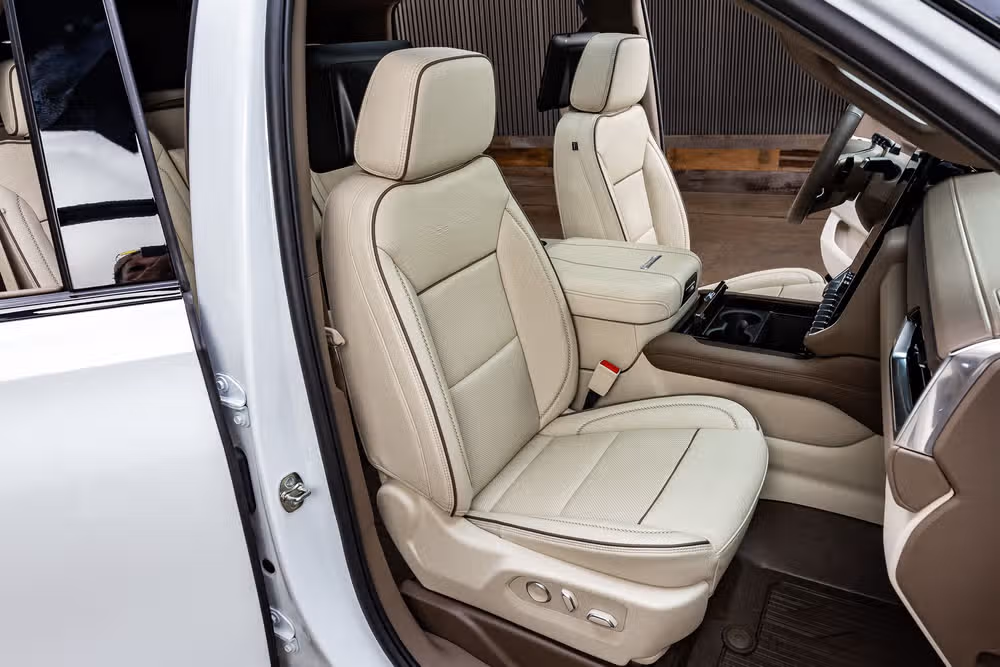 2026 GMC Yukon Denali Image 32