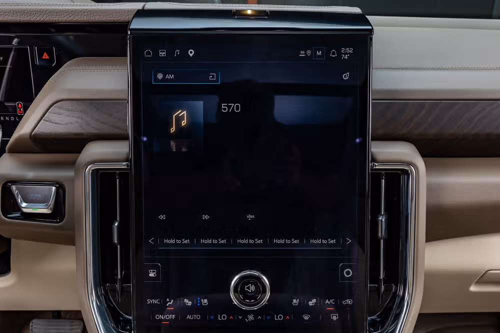 2026 GMC Yukon Denali Image 25