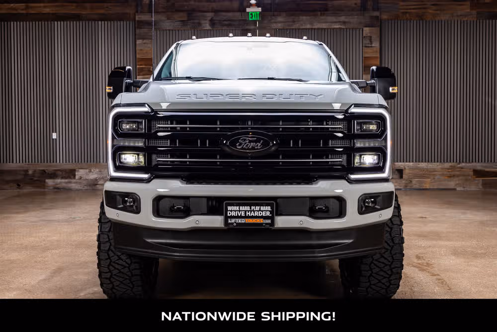 2026 Ford F-250 Super Duty Platinum Crew Cab Image 4