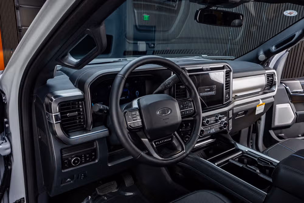 2026 Ford F-250 Super Duty Platinum Crew Cab Image 17