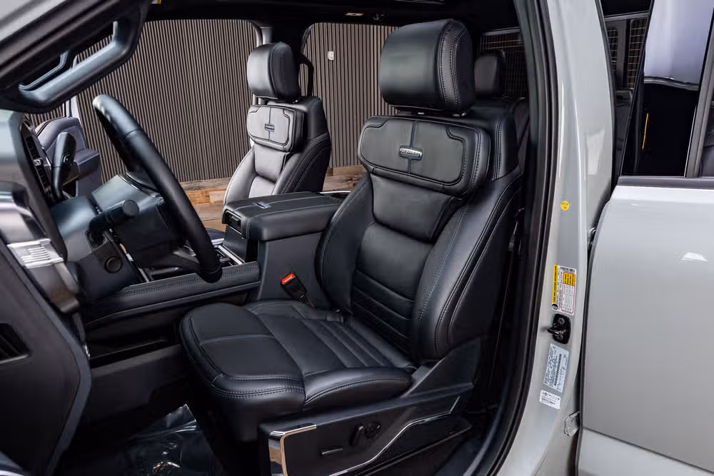 2026 Ford F-250 Super Duty Platinum Crew Cab Image 31