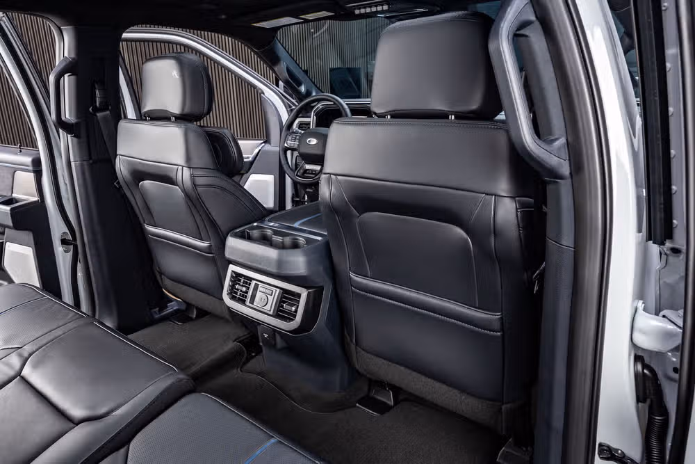 2026 Ford F-250 Super Duty Platinum Crew Cab Image 34