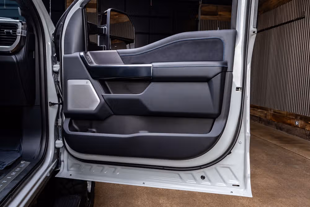 2026 Ford F-250 Super Duty Platinum Crew Cab Image 39