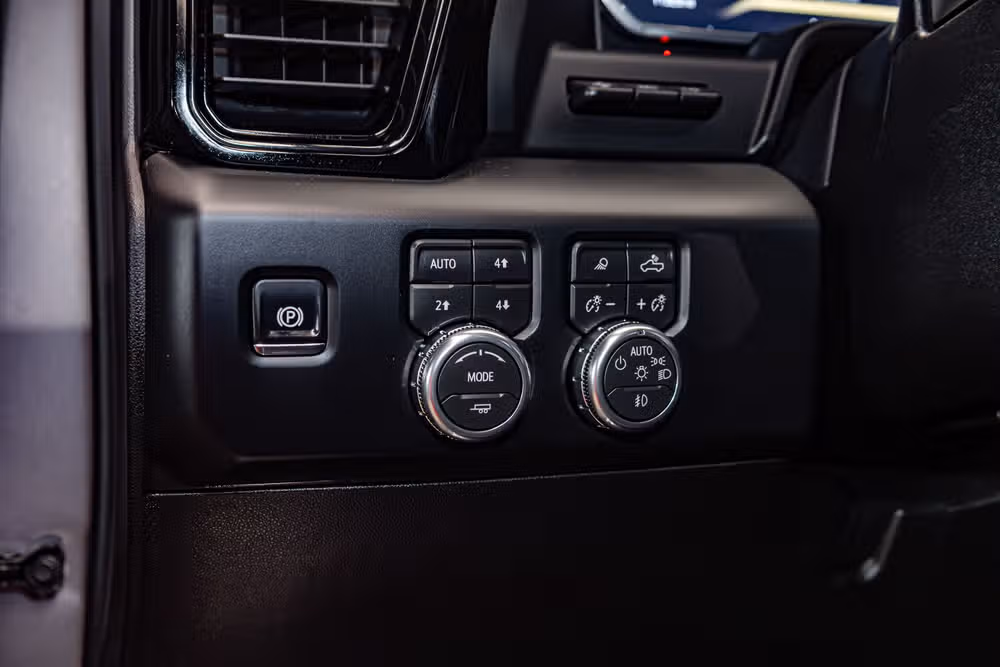 2026 GMC Sierra 2500HD AT4 Crew Cab Image 21